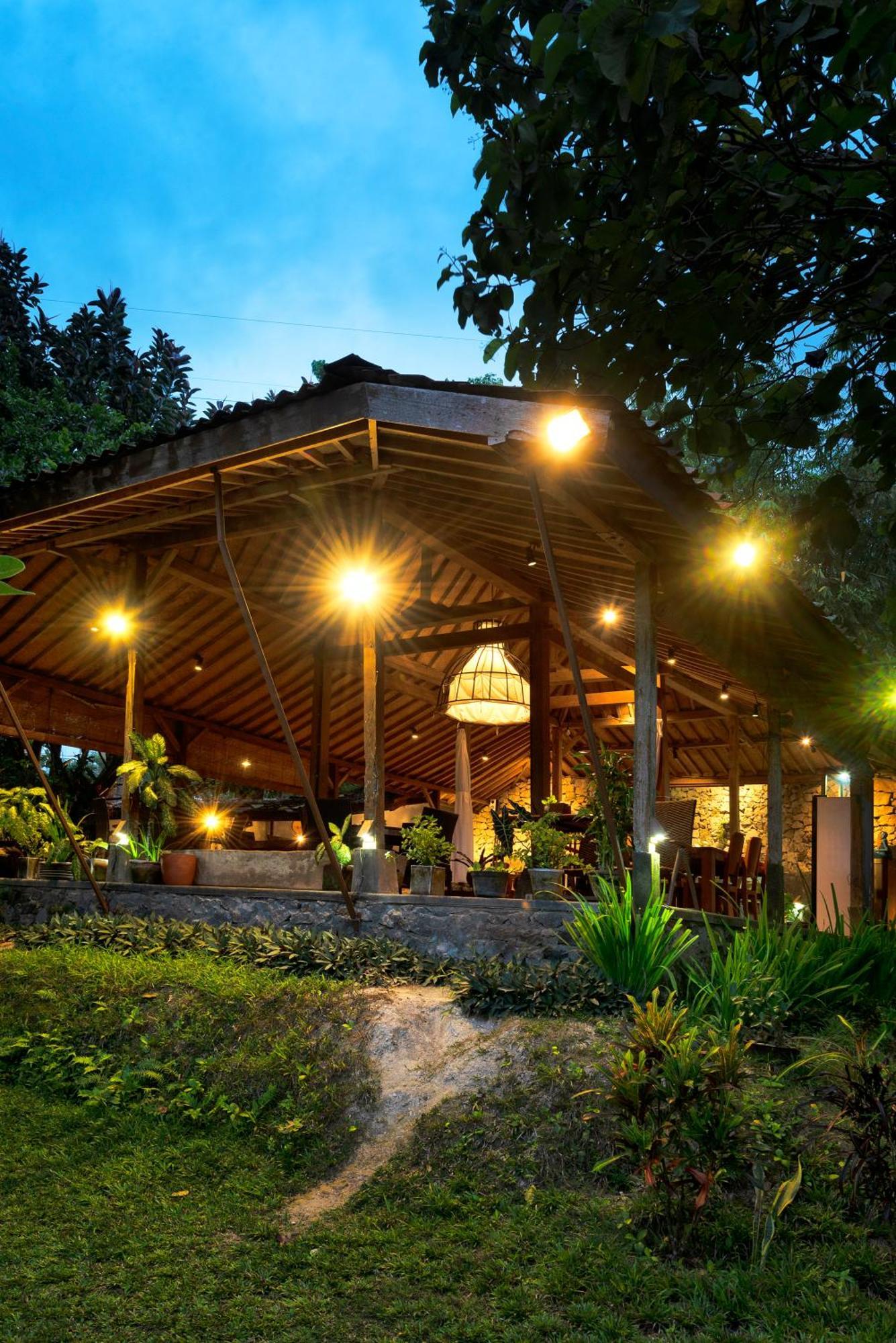 Villa Blue Steps Yogyakarta Eksteriør bilde