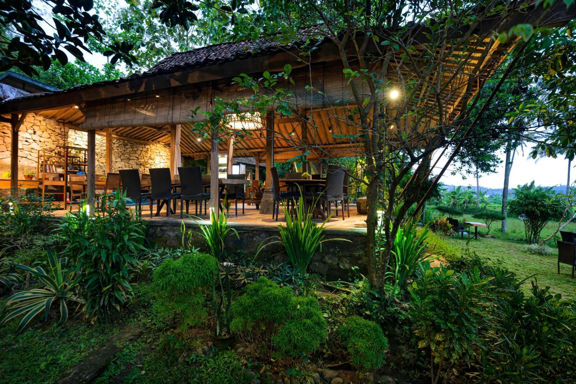 Villa Blue Steps Yogyakarta Eksteriør bilde