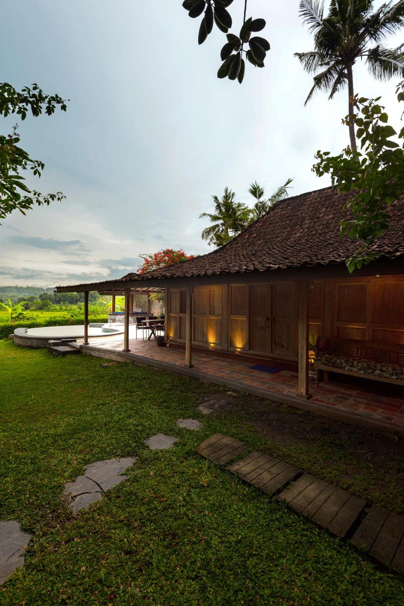 Villa Blue Steps Yogyakarta Eksteriør bilde
