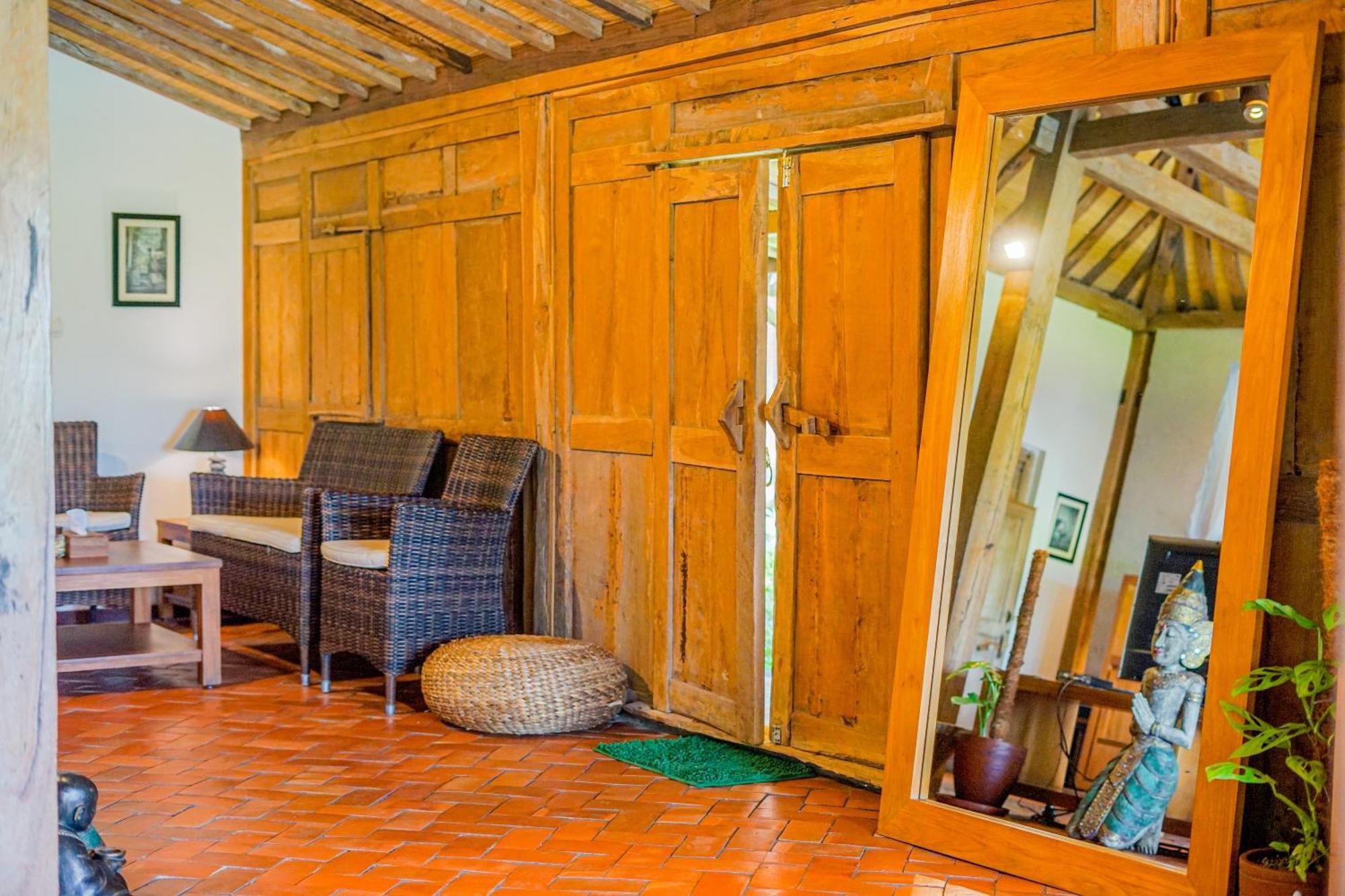 Villa Blue Steps Yogyakarta Eksteriør bilde